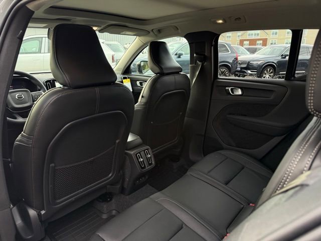 New 2026 Volvo XC40 B5 Plus w/ Protection Package Premier AWD/4WD image 24