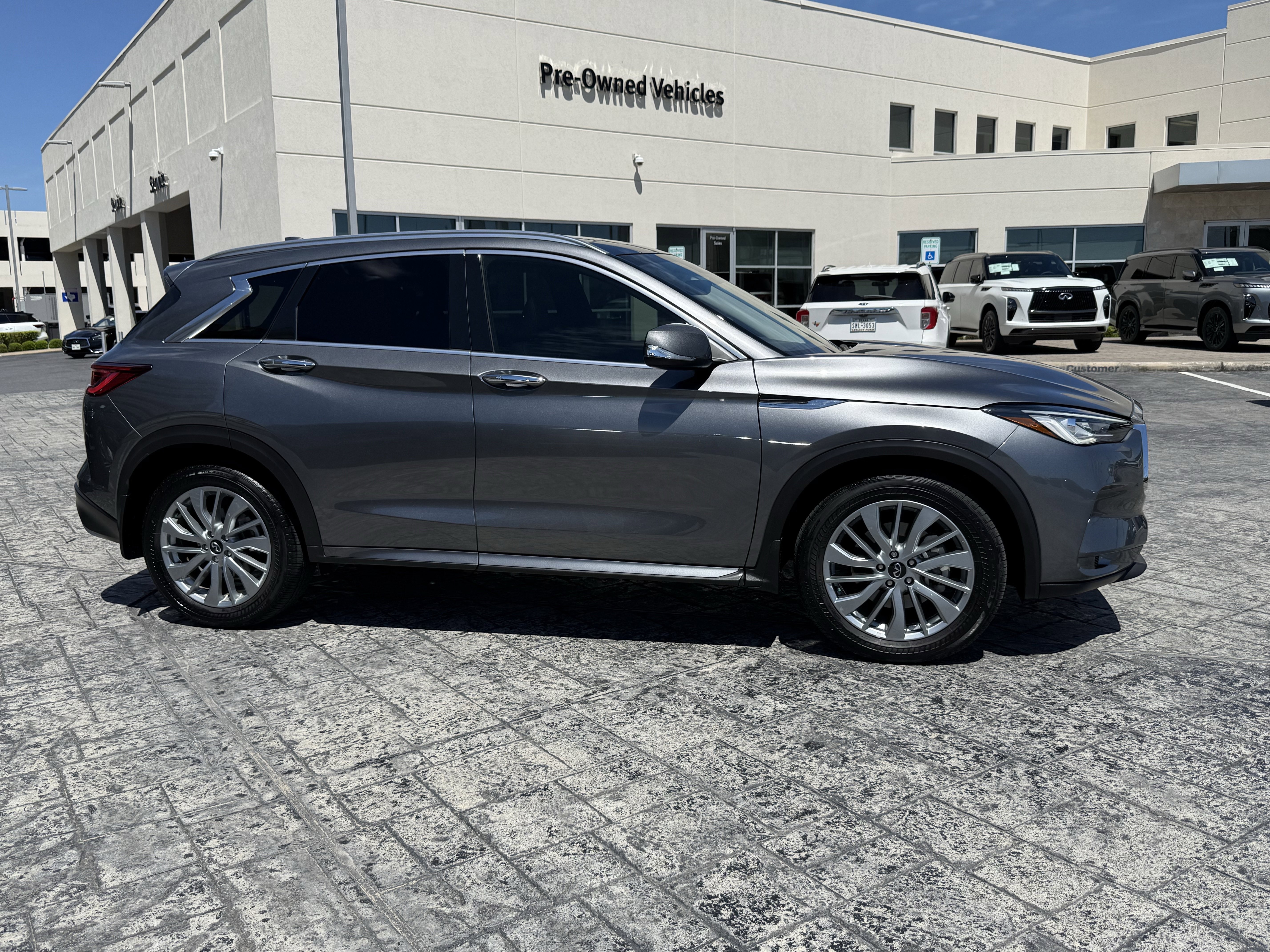 Certified 2025 INFINITI QX50 Luxe image 8