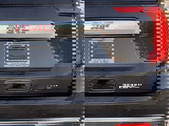 Used 2023 GMC Yukon Denali w/ Denali Reserve Package image 6