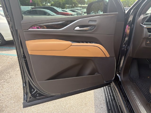 Certified 2024 Cadillac Escalade ESV Sport w/ Touring Package AWD/4WD image 10