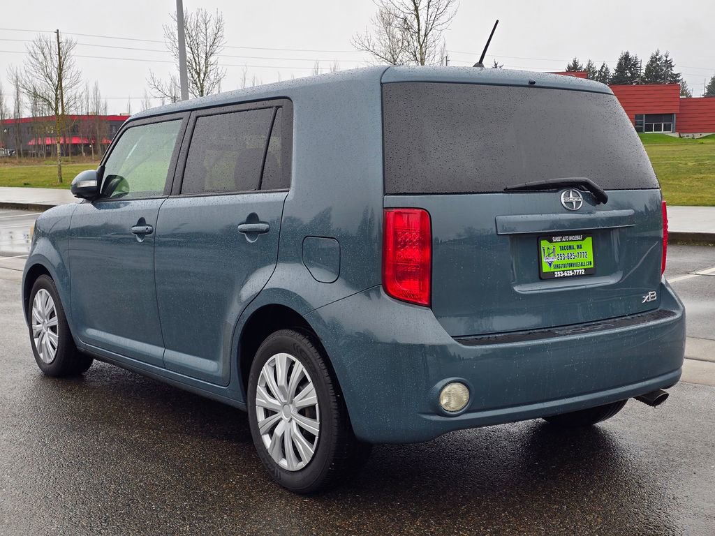 Used 2010 Scion xB image 3