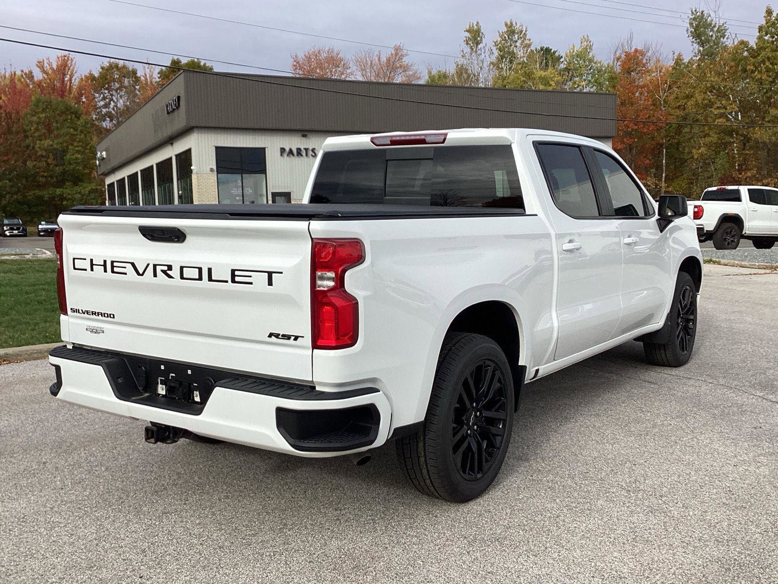 Used 2024 Chevrolet Silverado 1500 RST w/ Convenience Package II image 9