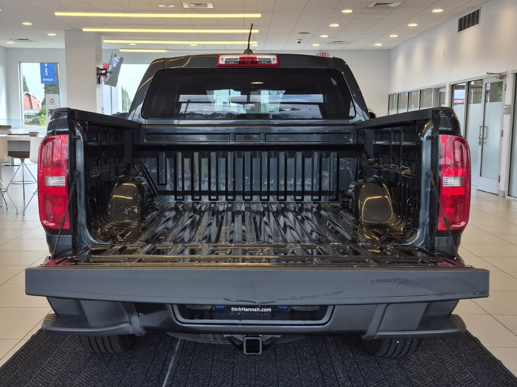 Used 2018 Chevrolet Colorado LT AWD/4WD image 9
