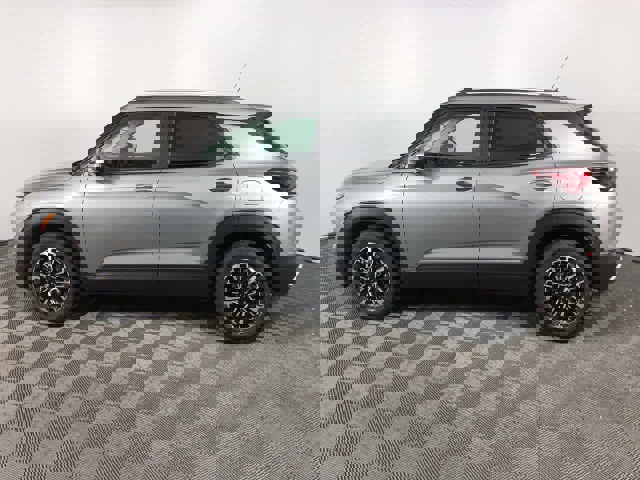 Used 2025 Chevrolet TrailBlazer LT image 5