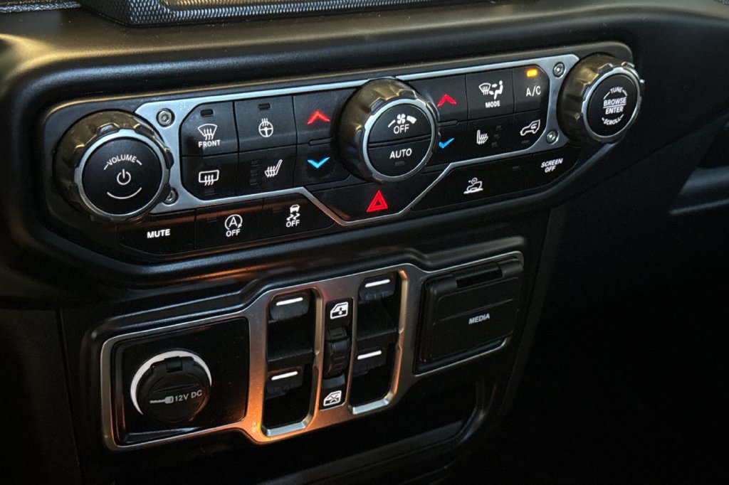 Used 2022 Jeep Gladiator Sport AWD/4WD image 20