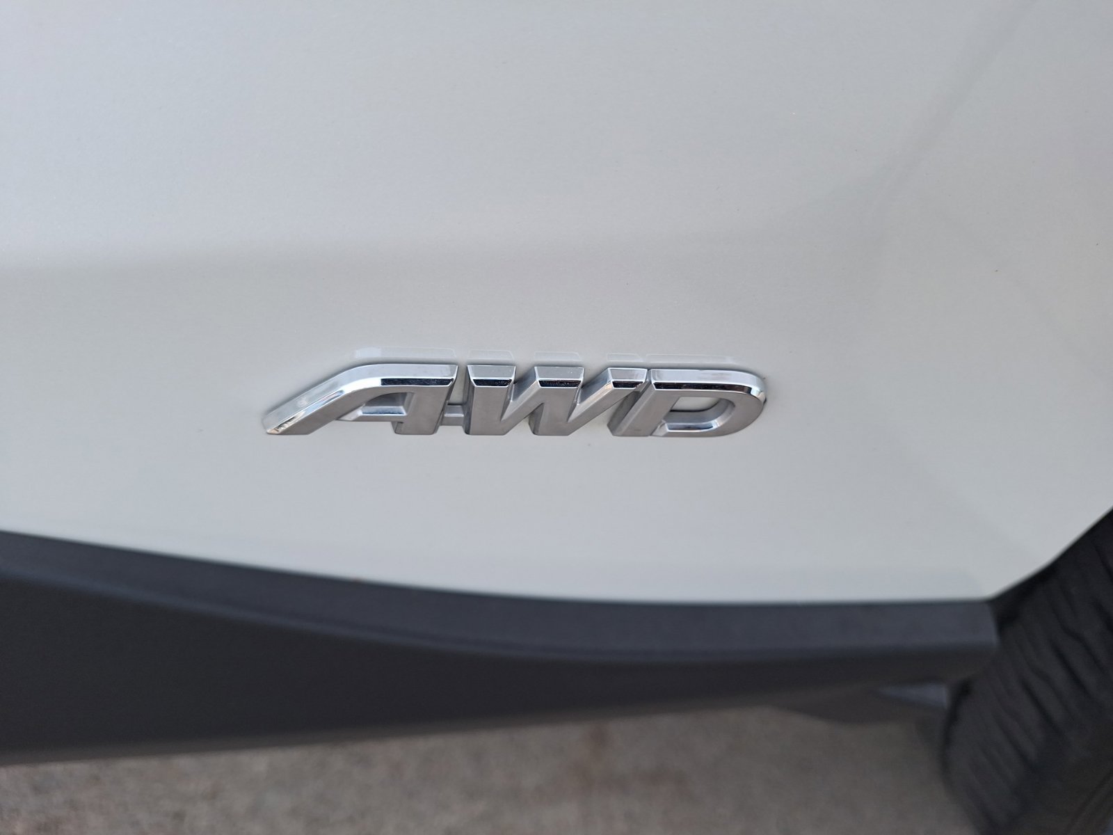 Used 2025 Toyota RAV4 XLE Premium w/ Weather Package AWD/4WD image 14