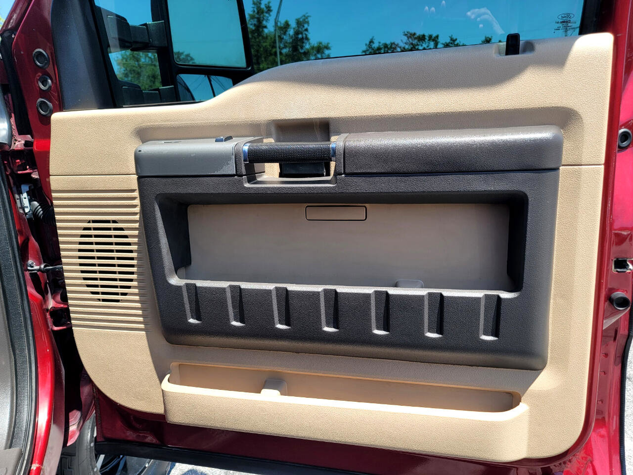 Used 2015 Ford F250 XLT w/ Snow Plow Prep Package image 19