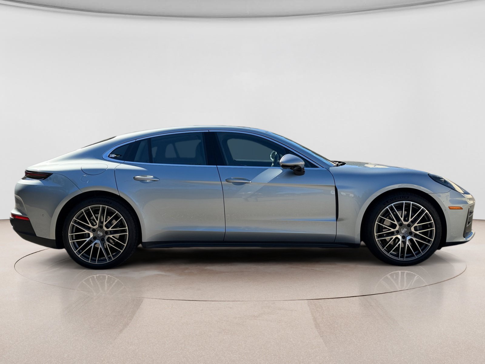 Used 2025 Porsche Panamera 4 AWD/4WD image 6
