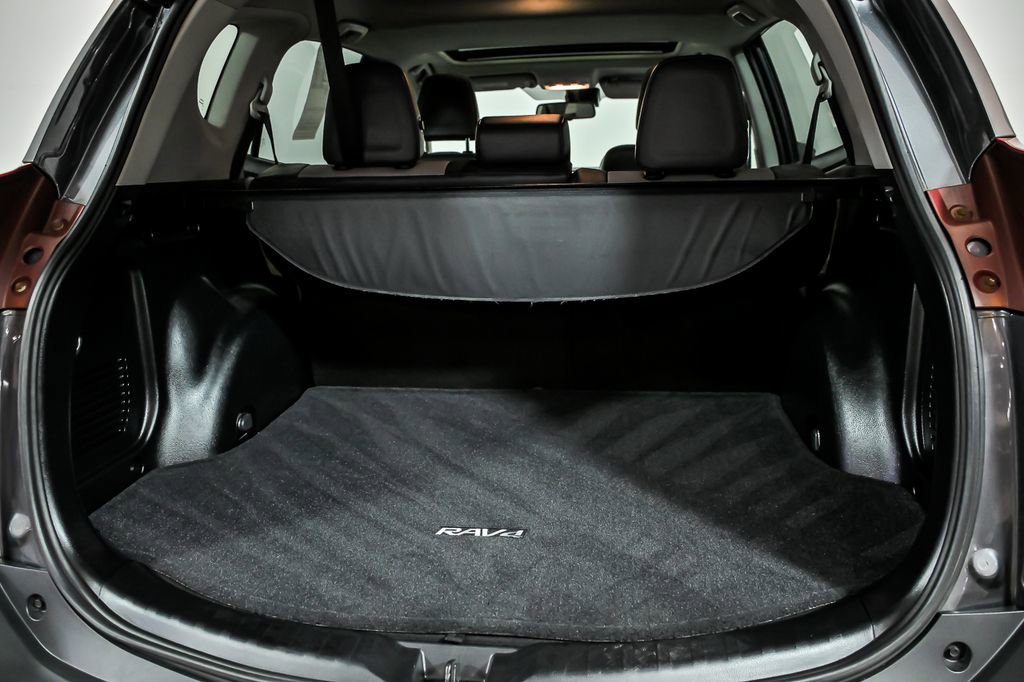 Used 2015 Toyota RAV4 Limited w/ Technology Package AWD/4WD image 9