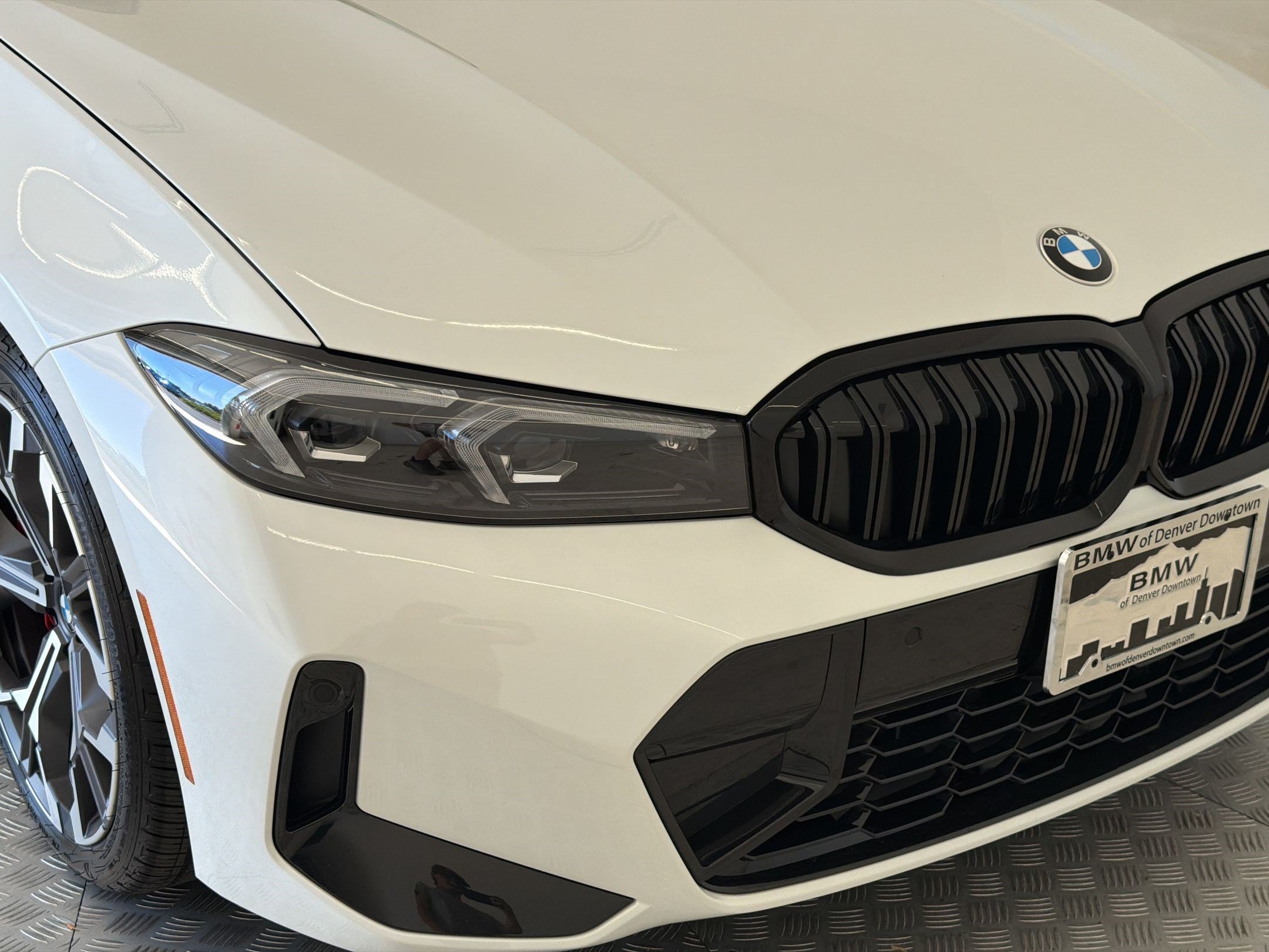 New 2026 BMW 330i xDrive Sedan w/ M Sport Package AWD/4WD image 12