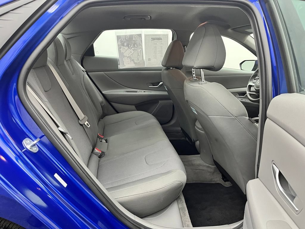 Used 2023 Hyundai Elantra SE FWD image 34