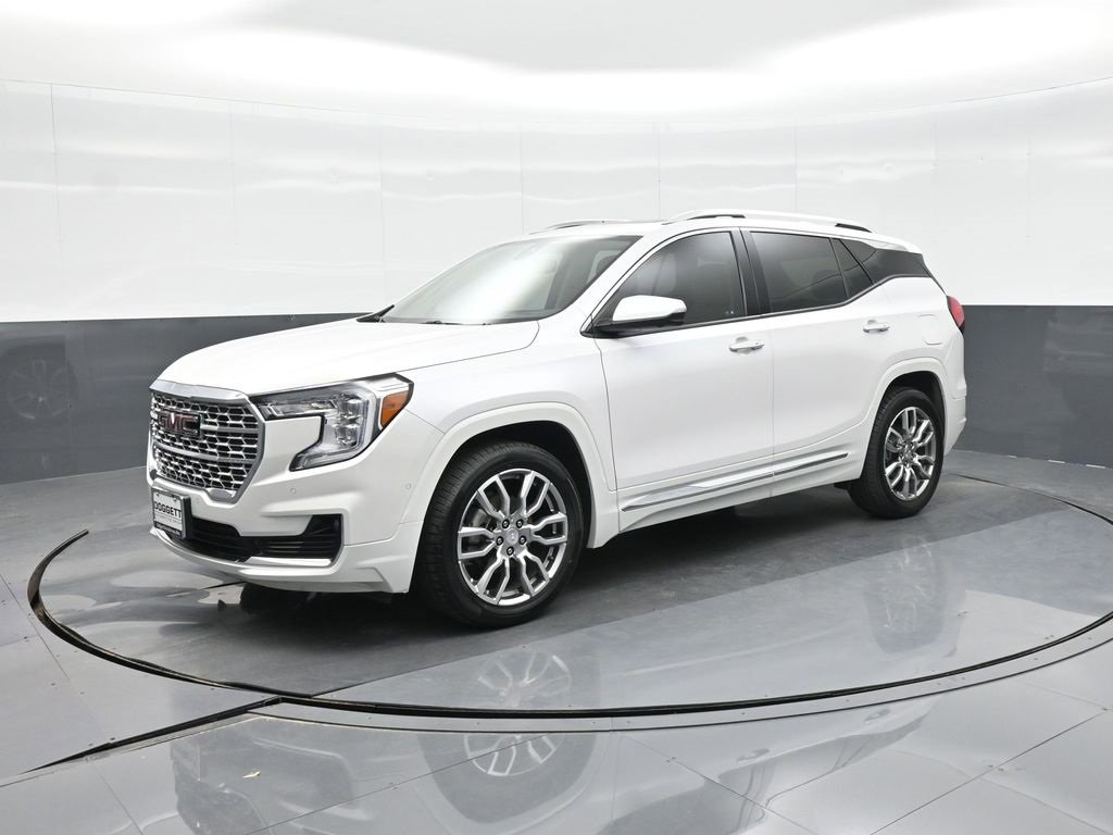 Used 2022 GMC Terrain Denali w/ Denali Premium Package