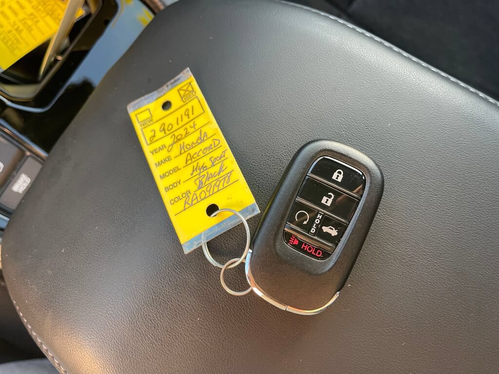 Used 2024 Honda Accord Sport image 4