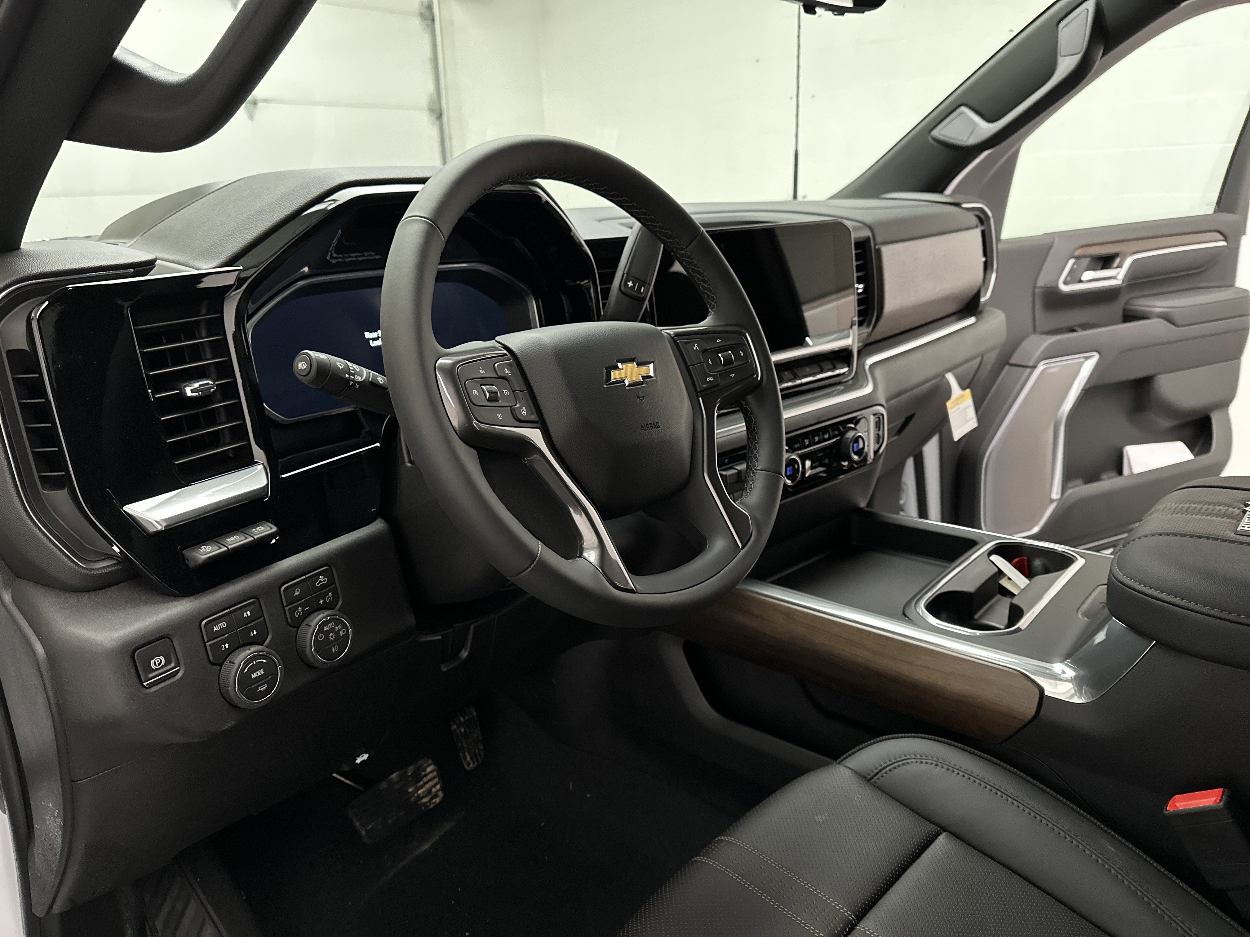 New 2026 Chevrolet Silverado 3500 High Country w/ Technology Package image 21