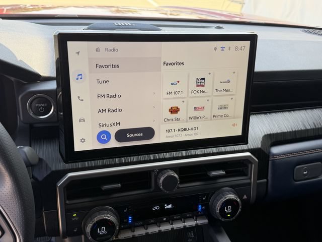 Used 2025 Toyota 4Runner Platinum AWD/4WD image 17