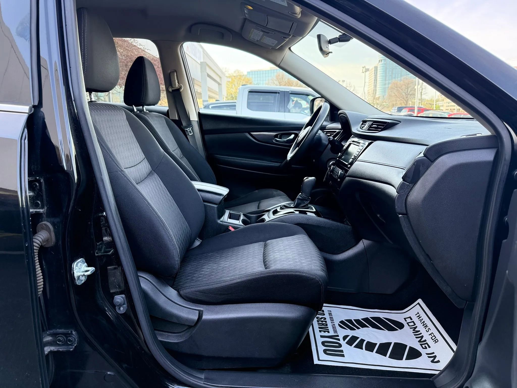 Used 2018 Nissan Rogue S image 31