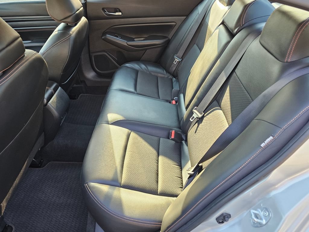 Used 2022 Nissan Altima 2.5 SR FWD image 10