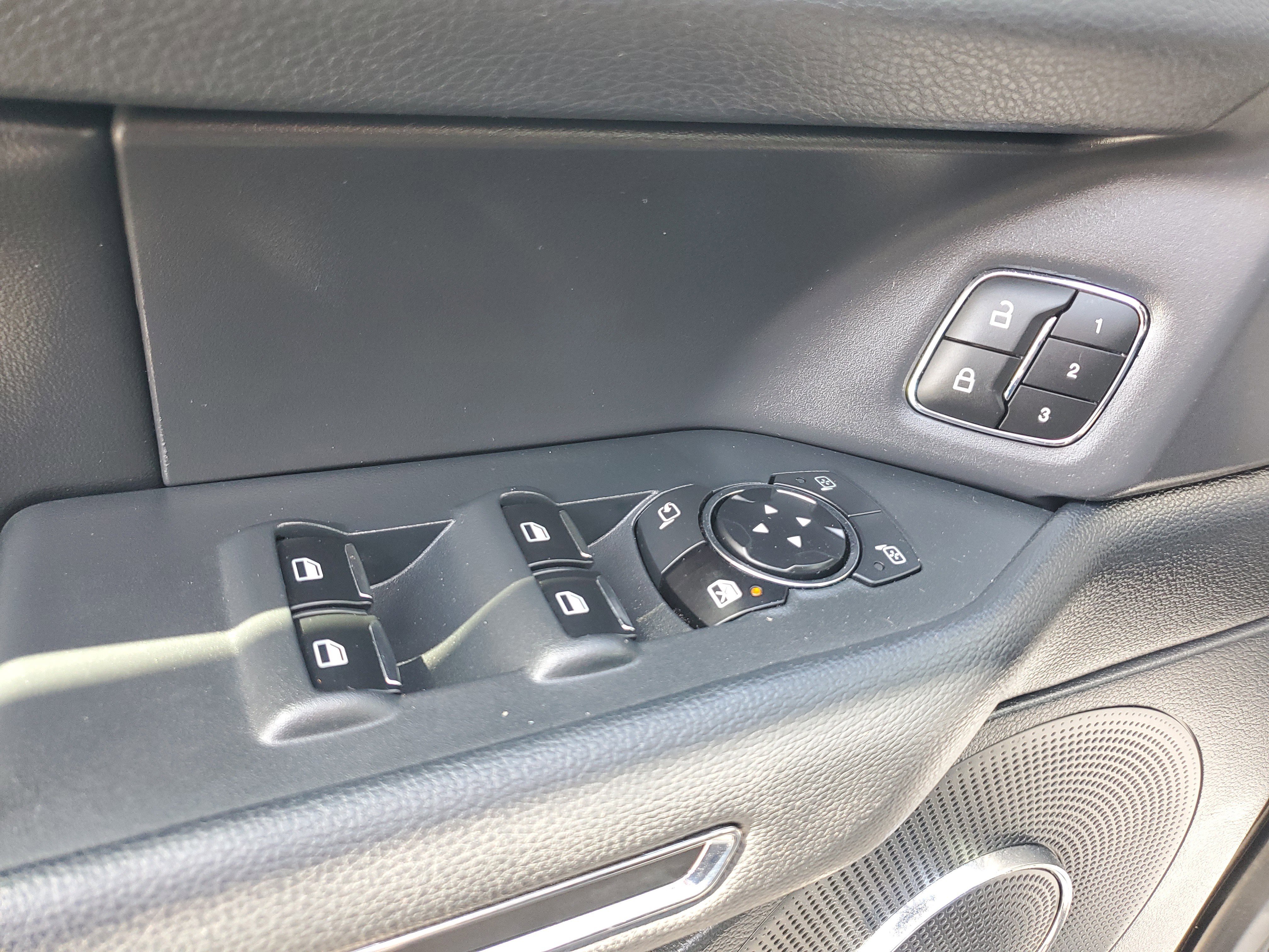 Certified 2023 Ford Expedition Limited image 28