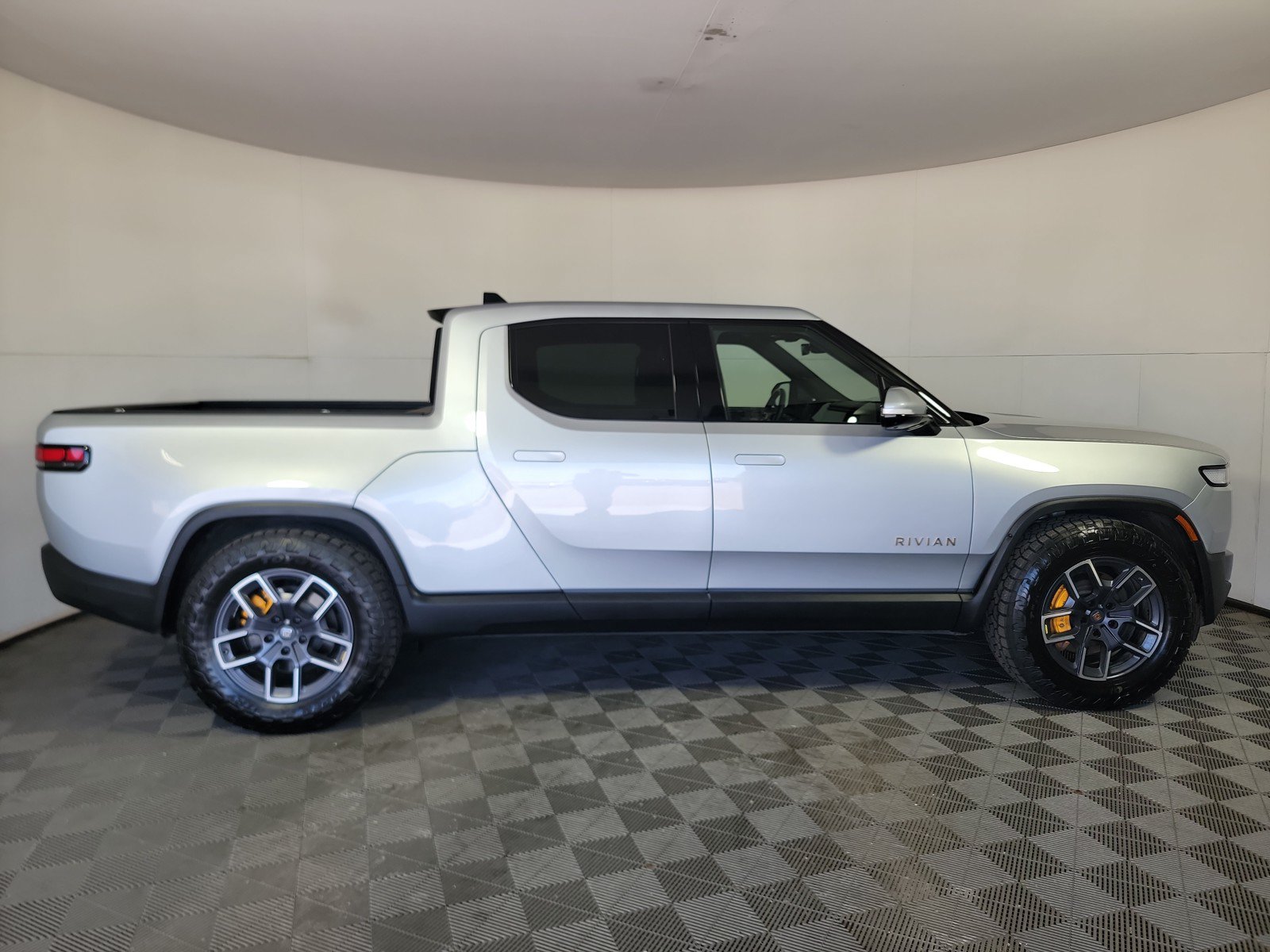 Used 2022 Rivian R1T Adventure AWD/4WD image 40
