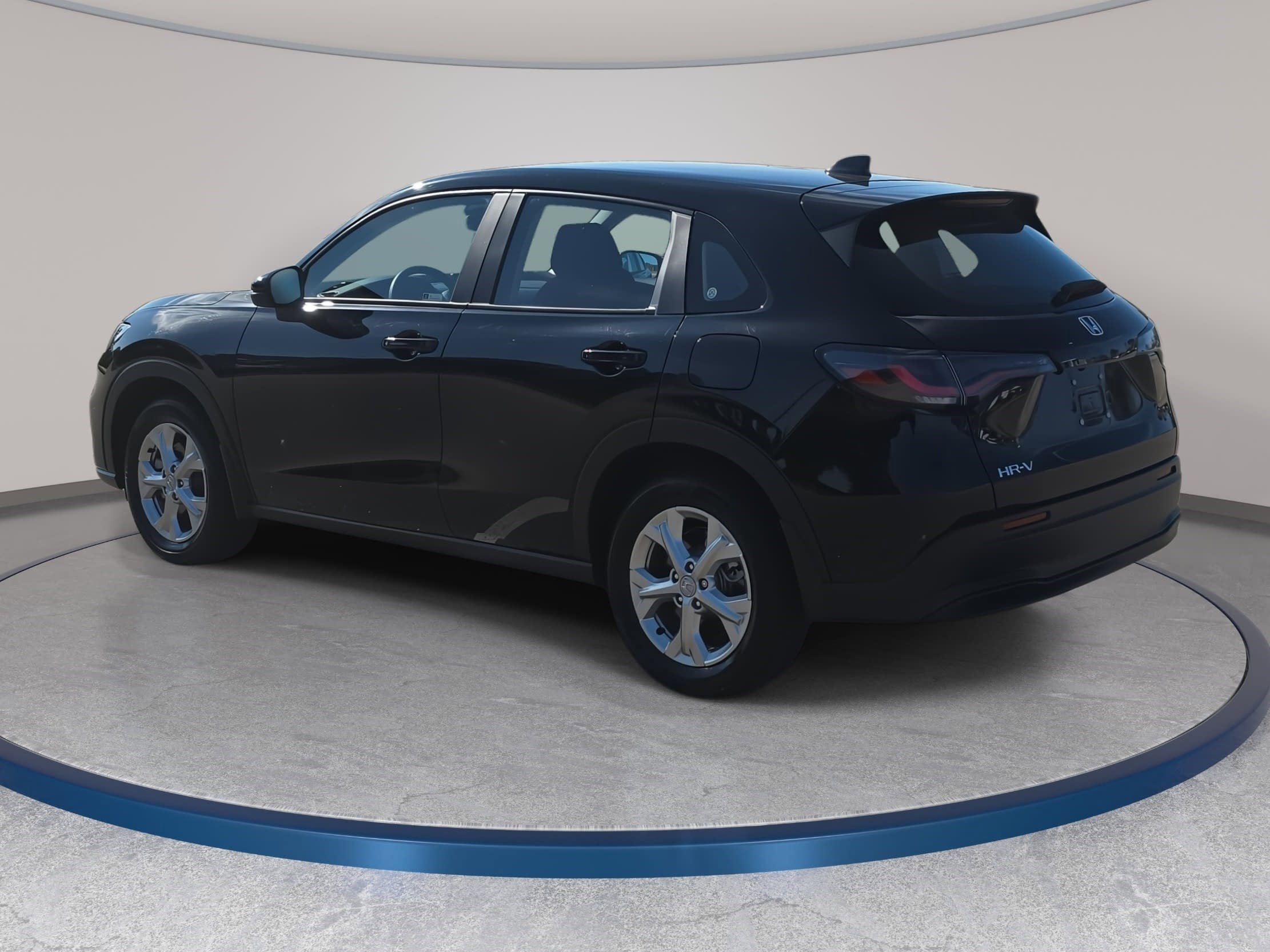Used 2023 Honda HR-V LX image 7