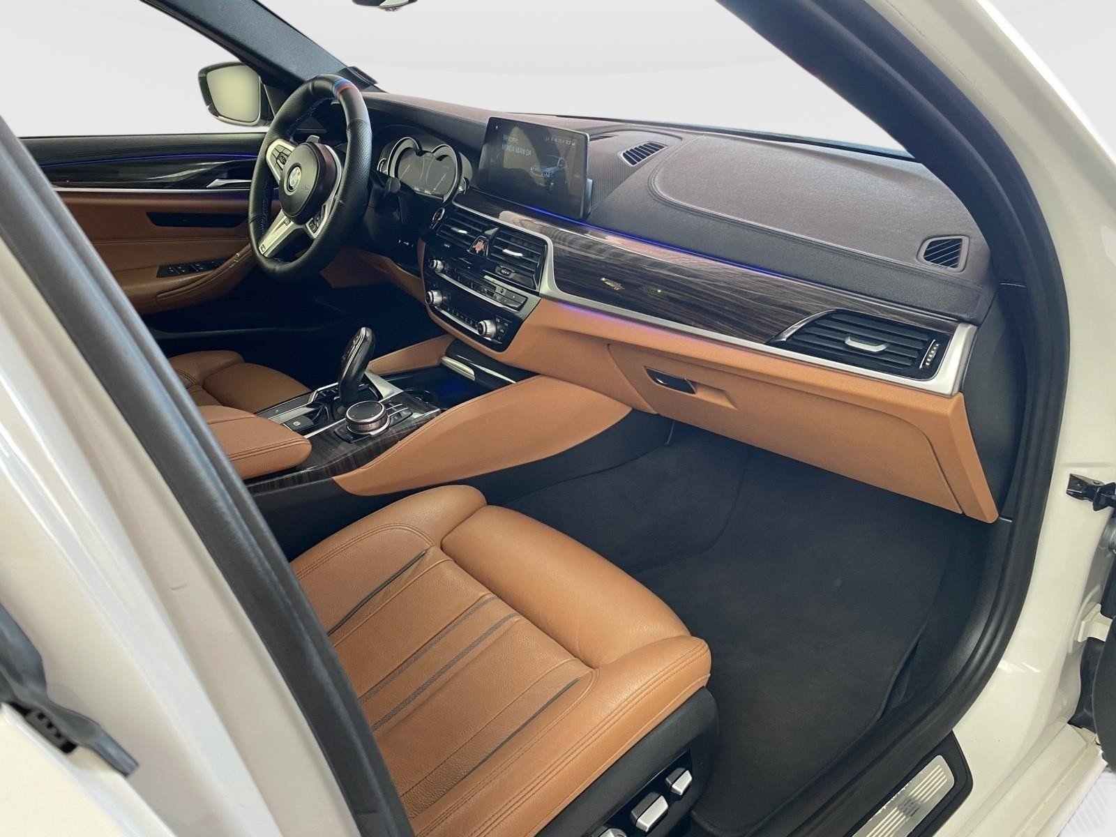 Used 2017 BMW 530i xDrive AWD/4WD image 8