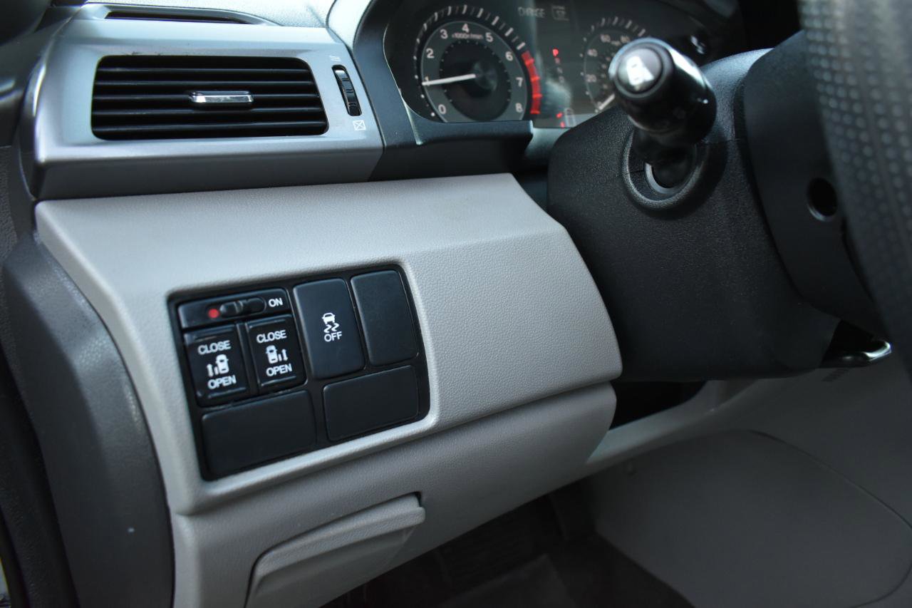 Used 2014 Honda Odyssey EX image 42