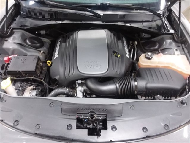 Used 2018 Dodge Charger R/T w/ Blacktop Package RWD image 9