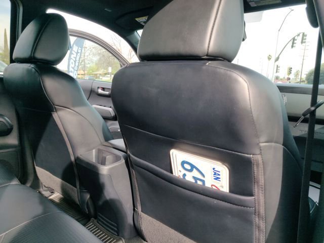 Used 2019 Toyota Tacoma TRD Sport w/ TRD Premium Sport Package image 23