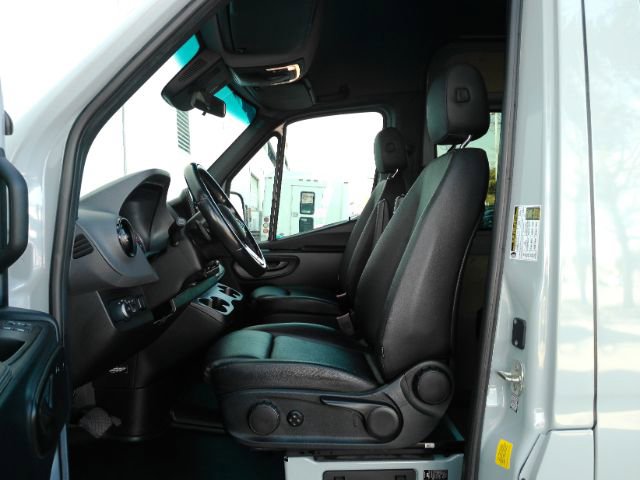 Used 2021 Mercedes-Benz Sprinter 2500 w/ Exterior Lighting Package image 20