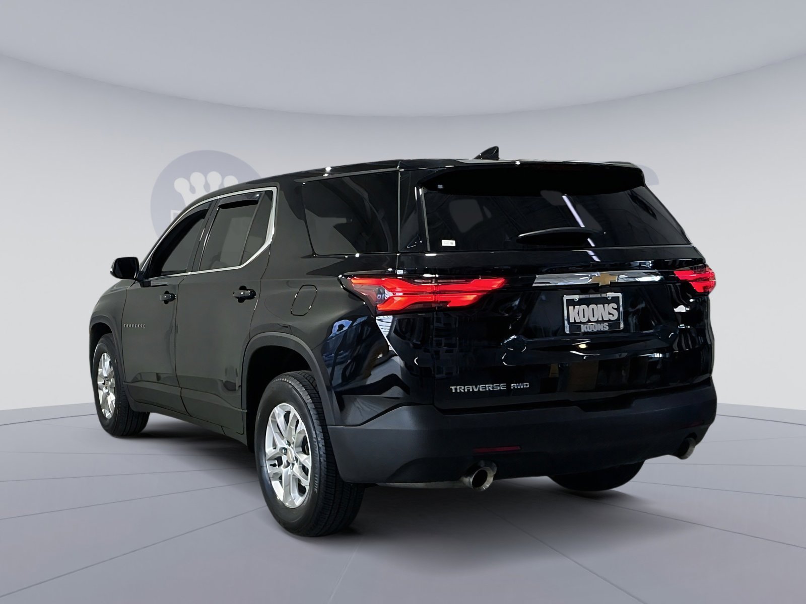 Used 2023 Chevrolet Traverse LS w/ Safety Package image 14