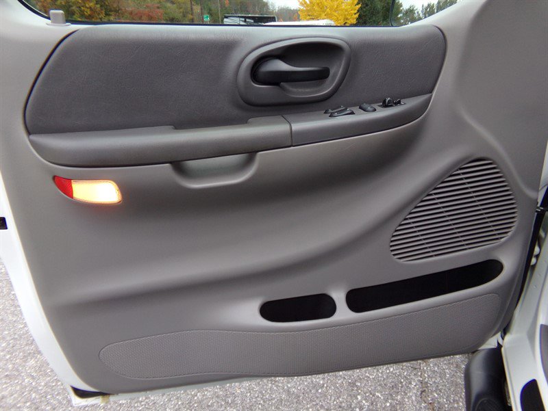 Used 2001 Ford F150 Lariat image 70