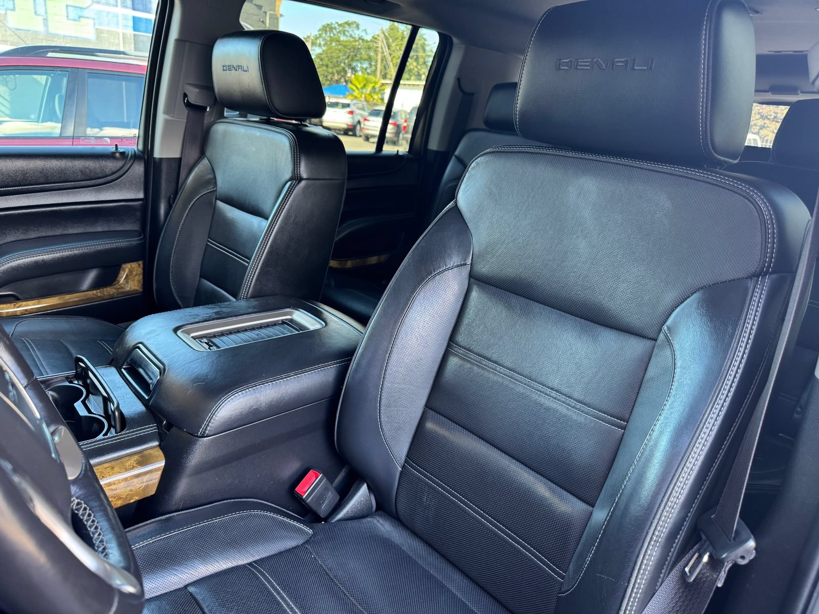Used 2017 GMC Yukon XL Denali w/ Open Road Package AWD/4WD image 11