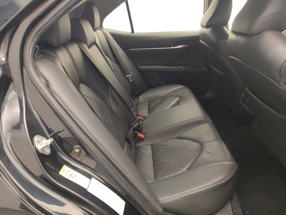 Used 2018 Toyota Camry XLE FWD image 19