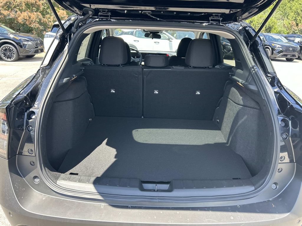 New 2026 Nissan Kicks SV w/ Cold Weather Package AWD/4WD image 13