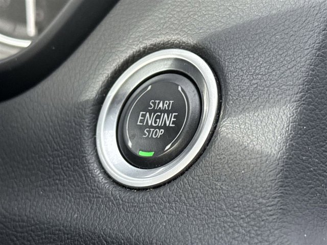 Certified 2023 Cadillac XT4 Premium Luxury w/ Cold Weather Package image 21