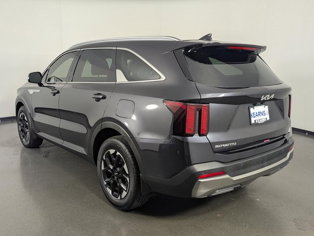Used 2025 Kia Sorento S w/ Panoramic Sunroof Package image 6