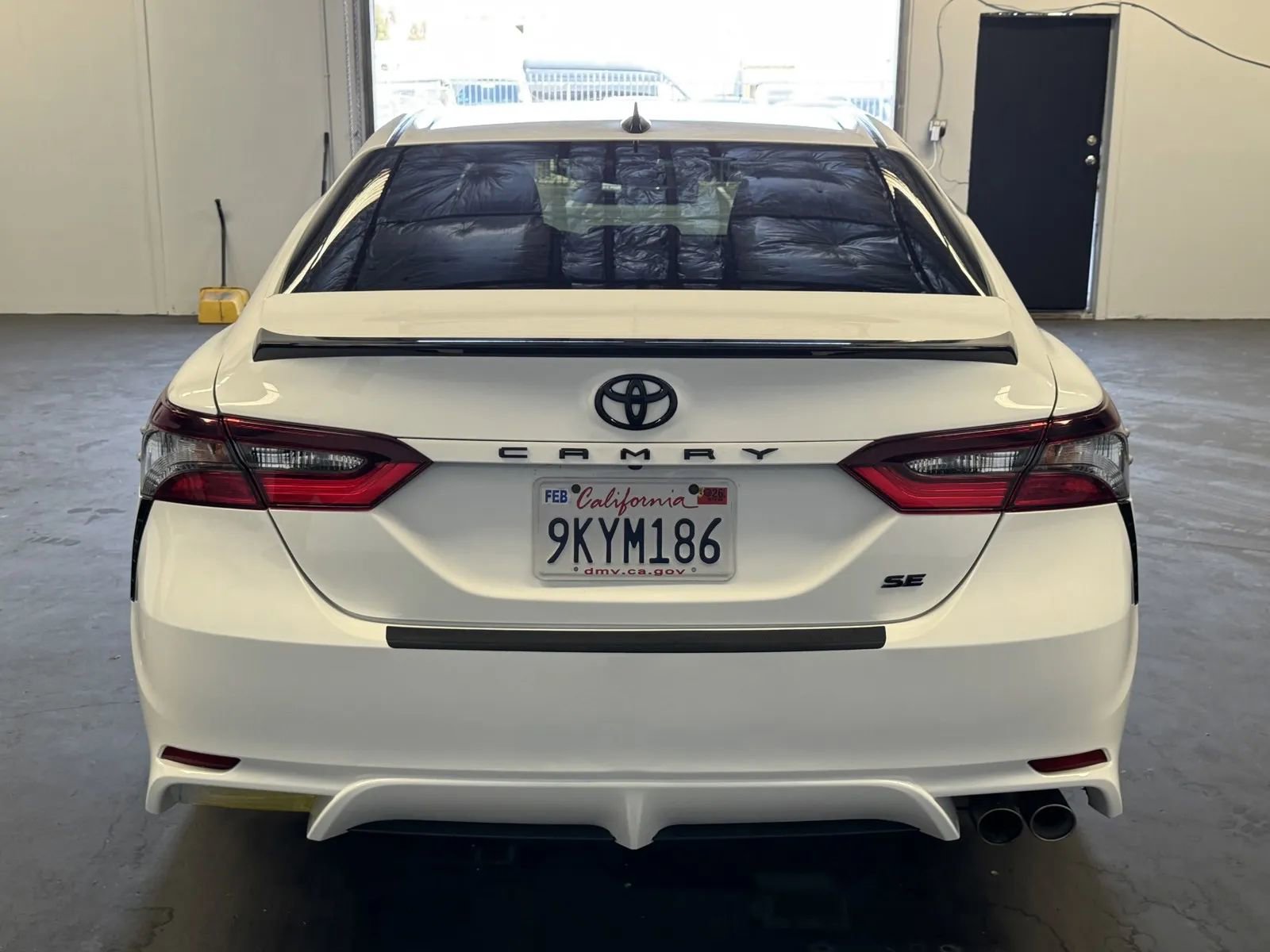 Used 2024 Toyota Camry SE image 3