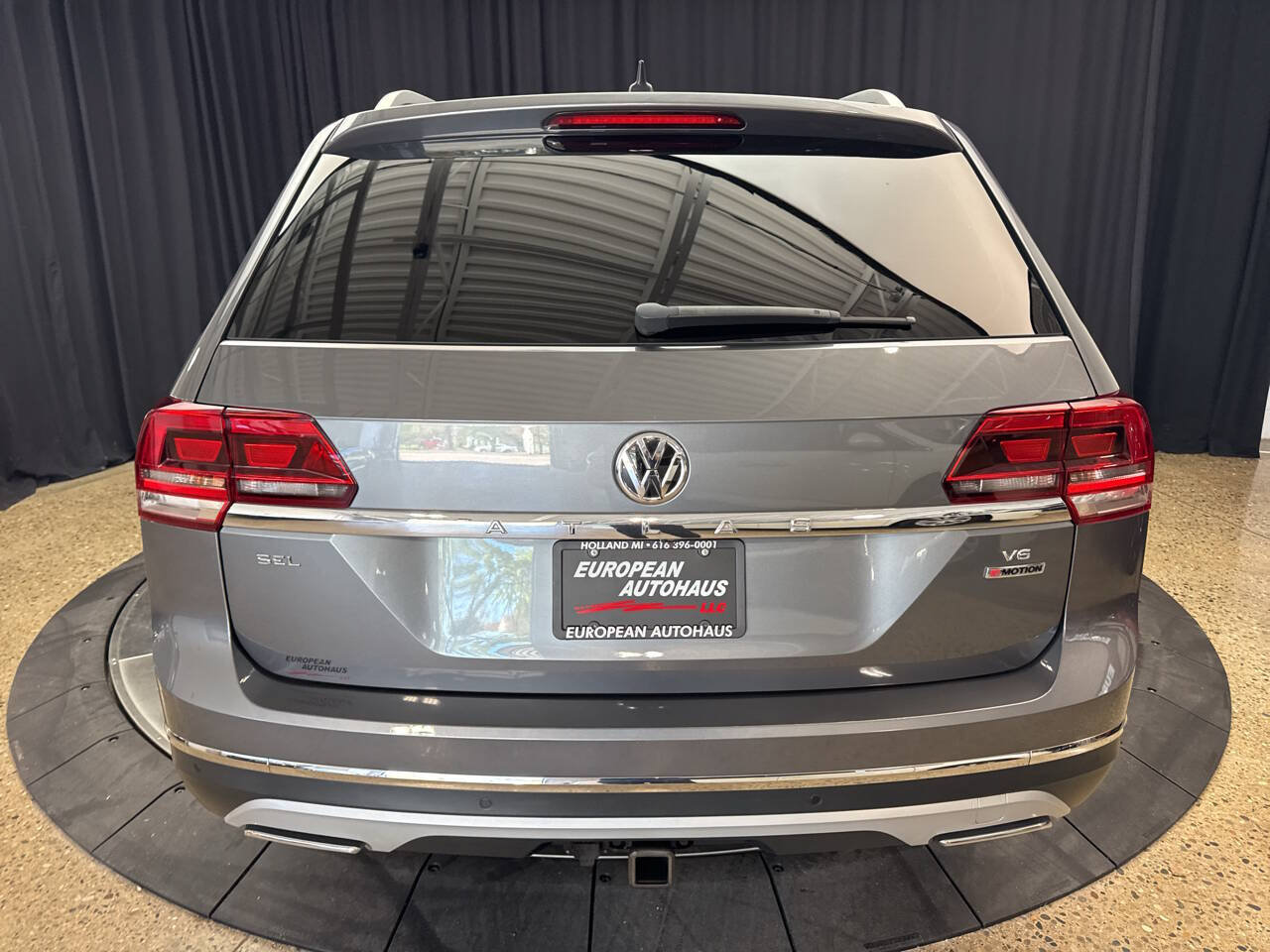 Used 2018 Volkswagen Atlas SEL AWD/4WD image 7