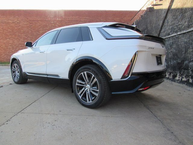 New 2025 Cadillac Lyriq Luxury RWD image 4