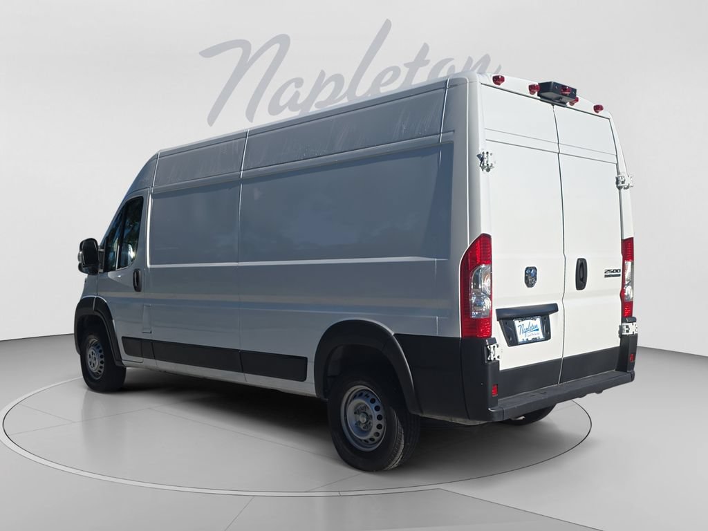 Used 2025 RAM ProMaster 2500 w/ Convenience Group FWD image 3