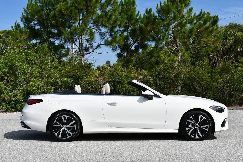 Used 2024 Mercedes-Benz CLE 300 4MATIC Cabriolet image 44