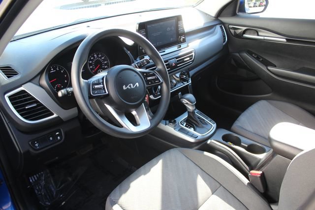 Certified 2023 Kia Seltos LX AWD/4WD image 3