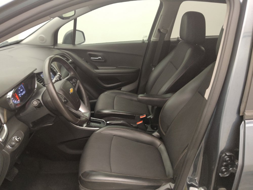Used 2021 Chevrolet Trax LT w/ Sport Edition FWD image 17