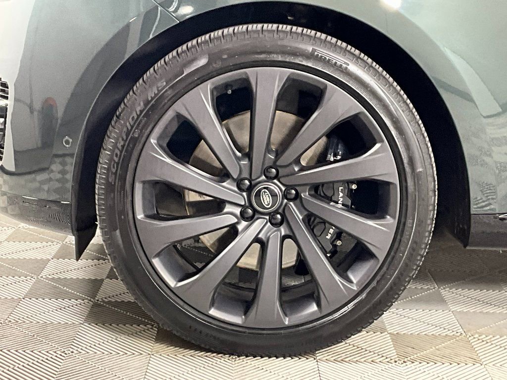 Used 2025 Land Rover Range Rover Long Wheelbase Autobiography image 30