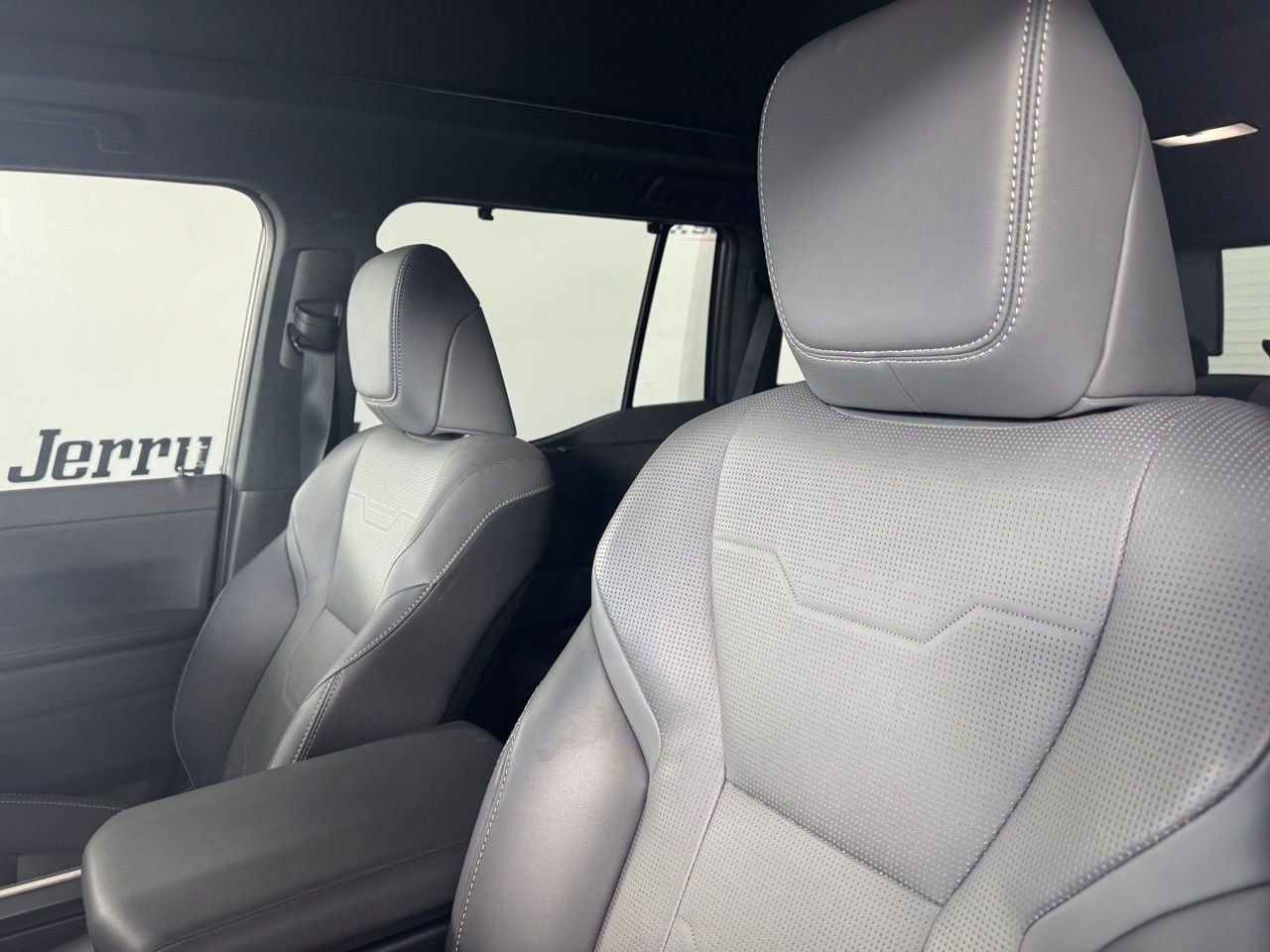 Used 2024 Lexus GX 550 w/ Accessory Package (Z1) AWD/4WD image 10