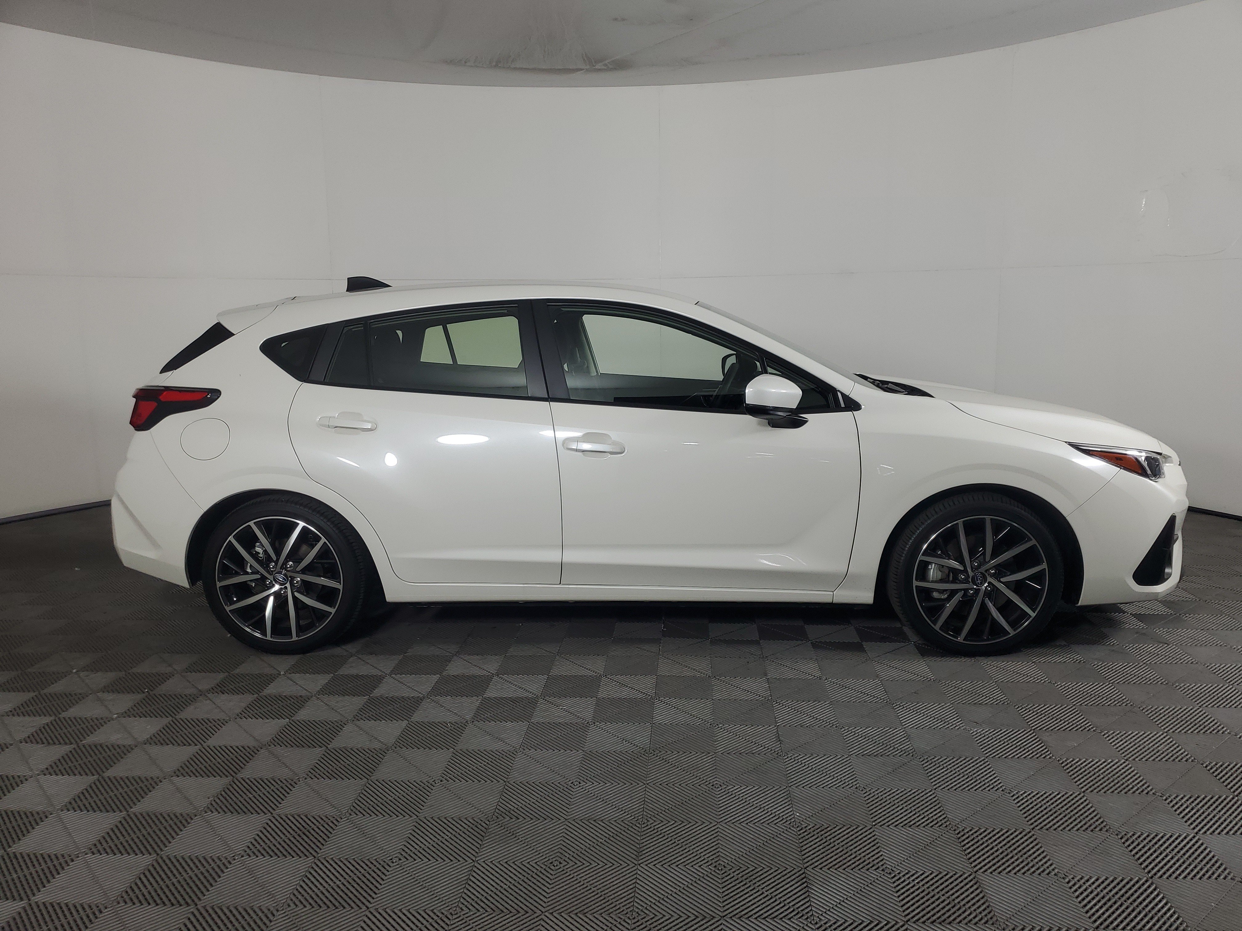 Used 2026 Subaru Impreza 2.0i Sport AWD/4WD image 3