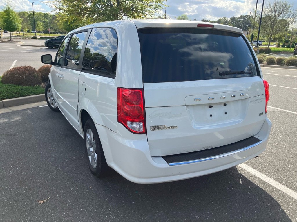 Used 2012 Dodge Grand Caravan SE image 3
