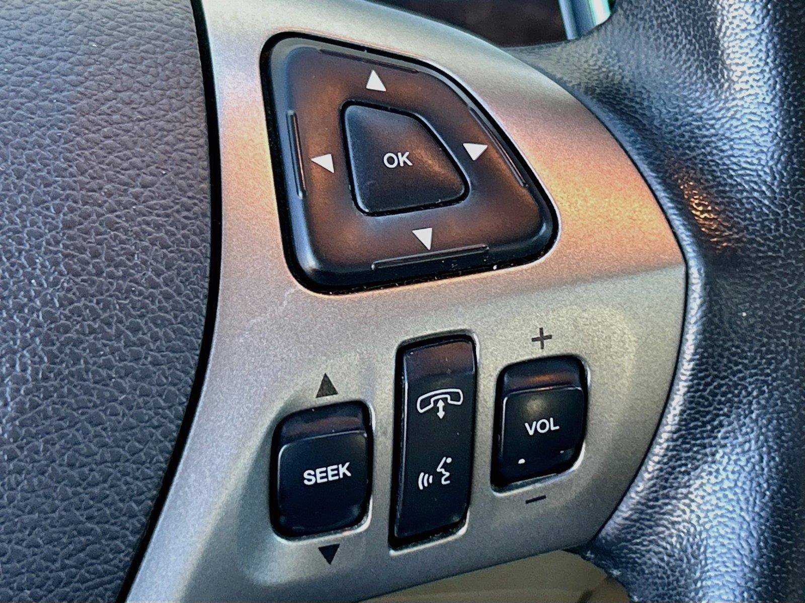 Used 2015 Ford Taurus Limited FWD image 35