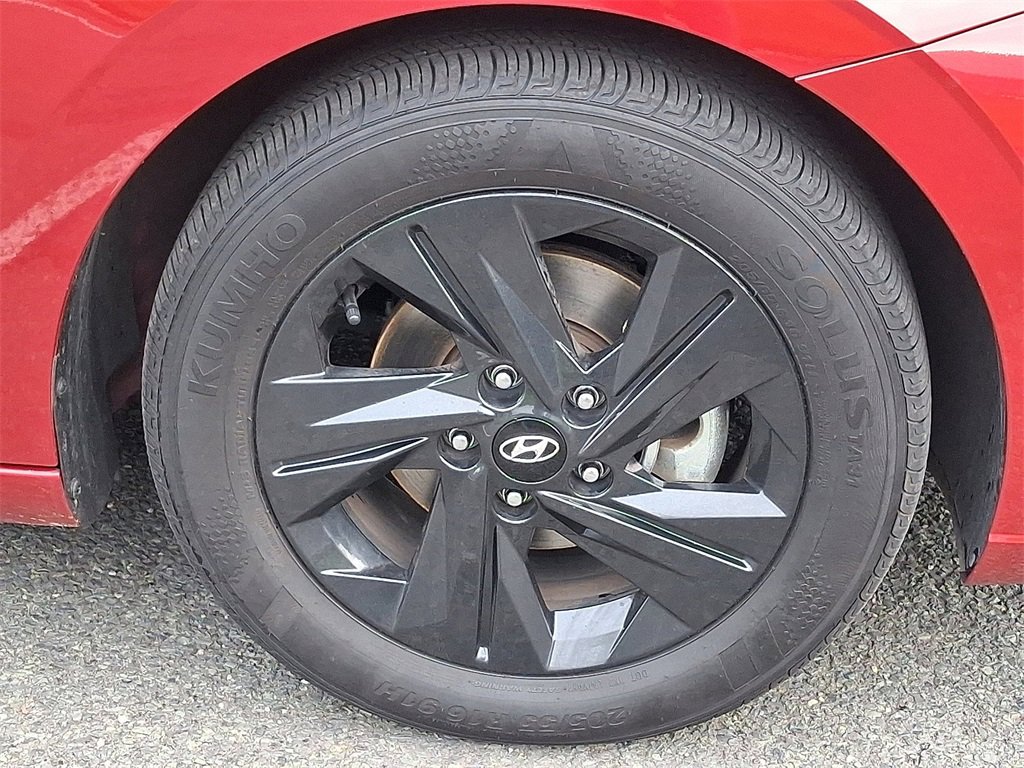 Used 2023 Hyundai Elantra SEL image 9