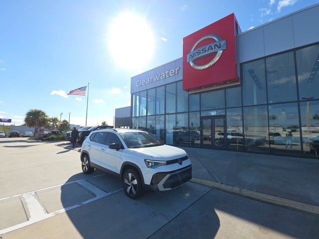 Used 2025 Volkswagen Taos S image 2